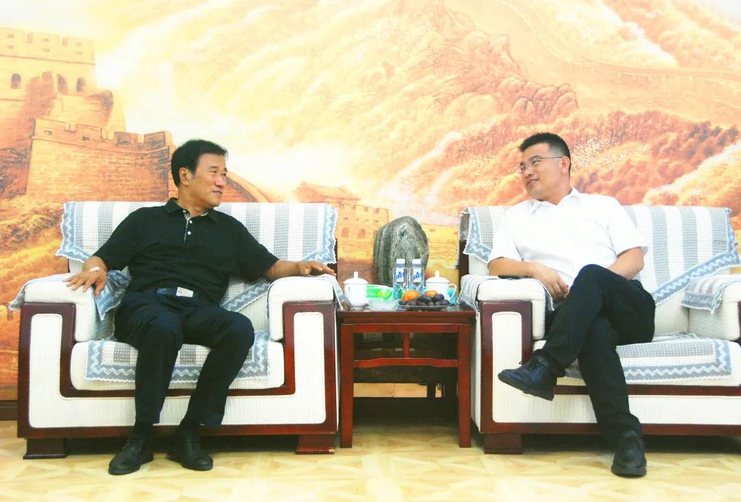 遼寧省建材協(xié)會(huì )會(huì )長(cháng)趙福義到山水集團東北運營(yíng)區走訪(fǎng)調研